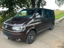 Braun Gebraucht 2013 VW T5 Highline Van | 25.900 €