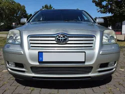 Grau Gebraucht 2003 Toyota Avensis Kombi | 1.999 € (Fairer Preis)