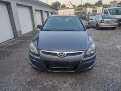 Grau Gebraucht 2009 Hyundai i30 Edition+ Limousine | 940 € (Guter Preis)