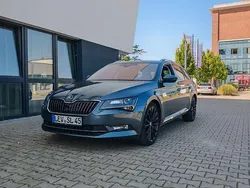 Grau Gebraucht 2019 Skoda Superb Style Kombi | 19.800 € (Guter Preis)