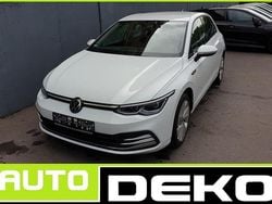 Pure white Gebraucht 2022 VW Golf VIII Style Limousine | 22.470 € (Fairer Preis)