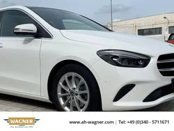 Weiß Gebraucht 2020 Mercedes B250 Van / Kleinbus | 23.899 € (Superpreis)