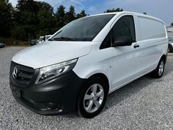 Weiss Gebraucht 2015 Mercedes Vito Van / Kleinbus | 19.790 € (Teuer)