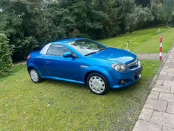 Blau Gebraucht 2005 Opel Tigra Enjoy Cabrio | 1.250 € (Guter Preis)