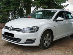 Weiß Gebraucht 2014 VW Golf VII Limousine | 15.950 €