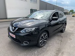 Schwarz Gebraucht 2015 Nissan Qashqai Tekna SUV | 12.999 € (Fairer Preis)
