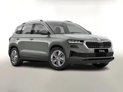Grau Neu 2024 Skoda Karoq Selection SUV | 35.049 € (Fairer Preis)