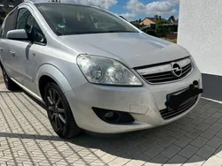 Silber Gebraucht 2009 Opel Zafira Van / Kleinbus | 2.800 € (Fairer Preis)