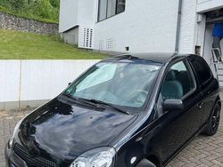 Schwarz Gebraucht 1999 Toyota Yaris Limousine | 2.100 €