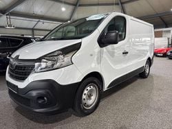 Gletscherweiss Gebraucht 2021 Renault Trafic Komfort Van / Kleinbus | 19.280 € (Guter Preis)