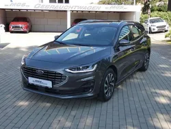 Magnetic metallic Gebraucht 2024 Ford Focus Titanium Kombi | 24.990 € (Guter Preis)