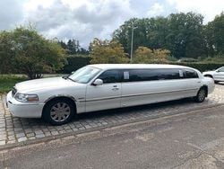Weiß Gebraucht 2005 Lincoln Town Car Limousine | 13.000 €