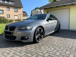 Grau Gebraucht 2009 BMW 320 Performance Coupé | 4.900 € (Superpreis)