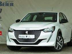 Weiß Gebraucht 2022 Peugeot e-208 Active Kleinwagen | 15.380 € (Fairer Preis)