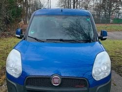 Blau Gebraucht 2011 Fiat Doblò Van / Kleinbus | 3.200 € (Guter Preis)