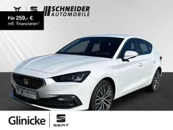 Weiß Gebraucht 2021 Seat Leon XCELLENCE Limousine | 19.450 € (Fairer Preis)