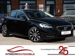 Onyx black / metallic Gebraucht 2019 Volvo V40 Momentum Kombi | 11.590 € (Guter Preis)