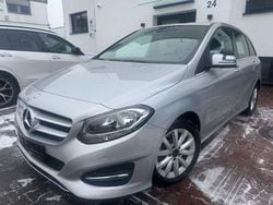 Silber Gebraucht 2015 Mercedes B180 Van / Kleinbus | 13.950 € (Guter Preis)