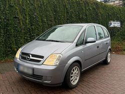 Grau Gebraucht 2004 Opel Meriva Van / Kleinbus | 1.500 € (Guter Preis)