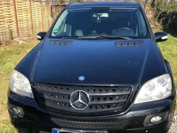 Schwarz Gebraucht 2006 Mercedes ML320 SUV | 7.500 € (Fairer Preis)