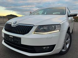 Weiß Gebraucht 2013 Skoda Octavia Limousine | 9.450 € (Fairer Preis)