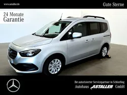 Helvinsilber metallic Gebraucht 2024 Mercedes T180 Progressive Van / Kleinbus | 28.399 € (Fairer Preis)
