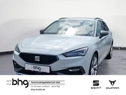 Weiß Gebraucht 2024 Seat Leon FR Limousine | 25.230 € (Guter Preis)