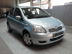 Grau metallic Gebraucht 2004 Toyota Yaris Sol Kleinwagen | 3.450 € (Etwas zu teuer)