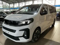 Weiß Gebraucht 2024 Opel Zafira Life Selection Van | 35.400 € (Superpreis)