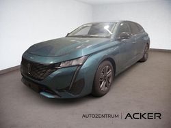 Blau Gebraucht 2024 Peugeot 308 SW Allure Kombi | 23.980 €