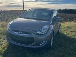 Braun Gebraucht 2013 Hyundai ix20 Kleinwagen | 6.499 € (Fairer Preis)