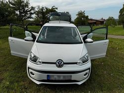 Weiß Gebraucht 2019 VW up! Kleinwagen | 10.990 € (Etwas zu teuer)