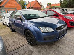 Blau Gebraucht 2006 Ford Focus Ambiente Limousine | 1.550 € (Fairer Preis)