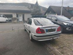 Silber Gebraucht 2003 Mitsubishi Carisma Limousine | 200 €