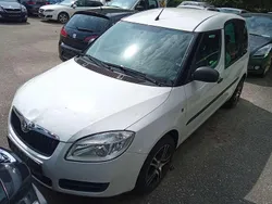 Candyweiss Gebraucht 2009 Skoda Roomster Kombi | 1.900 € (Superpreis)