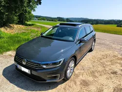 Grau Gebraucht 2017 VW Passat GTE Kombi | 16.900 € (Superpreis)