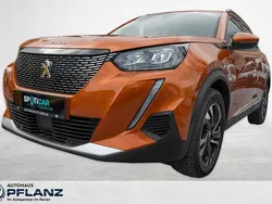 Orange Gebraucht 2023 Peugeot 2008 Allure SUV | 22.990 € (Teuer)