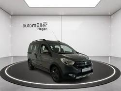 Islandgrau Gebraucht 2017 Dacia Dokker Stepway Van | 9.900 € (Fairer Preis)