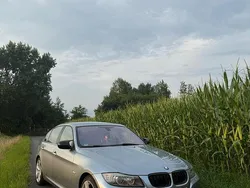 Blau Gebraucht 2011 BMW 318 Limousine | 11.500 €