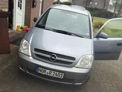 Silber Gebraucht 2004 Opel Meriva Van / Kleinbus | 2.500 € (Fairer Preis)