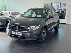 Grau Gebraucht 2022 VW Tiguan Life SUV | 26.450 € (Fairer Preis)