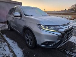 Silber Gebraucht 2019 Mitsubishi Outlander Diamant Edition SUV | 11.900 € (Guter Preis)