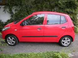 Rot Gebraucht 2013 Hyundai i10 Classic Kleinwagen | 3.400 € (Fairer Preis)