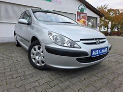 Grau Gebraucht 2004 Peugeot 307 Tendance Limousine | 3.950 € (Teuer)