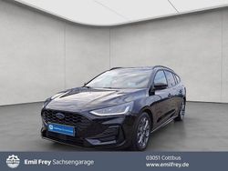 Schwarz Gebraucht 2024 Ford Focus ST-Line X Limousine | 24.440 € (Fairer Preis)