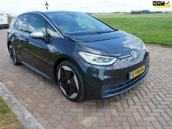 Grau Gebraucht 2020 VW ID.3 Edition Kleinwagen | 19.238 € (Etwas zu teuer)