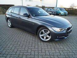 Grau Gebraucht 2015 BMW 318 Sport Line Kombi | 11.000 € (Fairer Preis)
