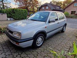 Grau Gebraucht 1992 VW Golf GT Limousine | 3.050 €