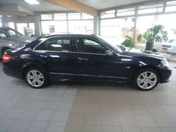Blau Gebraucht 2009 Mercedes E220 Limousine | 10.999 € (Fairer Preis)