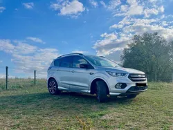 Grau Gebraucht 2019 Ford Kuga ST-Line SUV | 16.500 € (Fairer Preis)